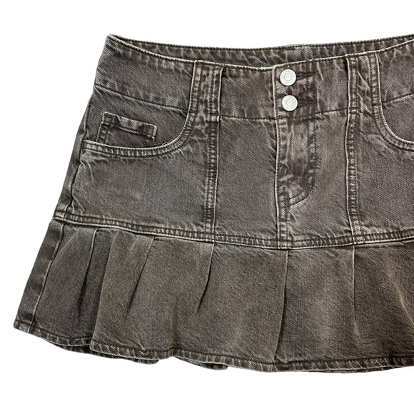 PacSun Brown Low-Rise Denim Micro Mini Skirt Sz 27" Pleated Y2K Grunge Cyber - Picture 5 of 15
